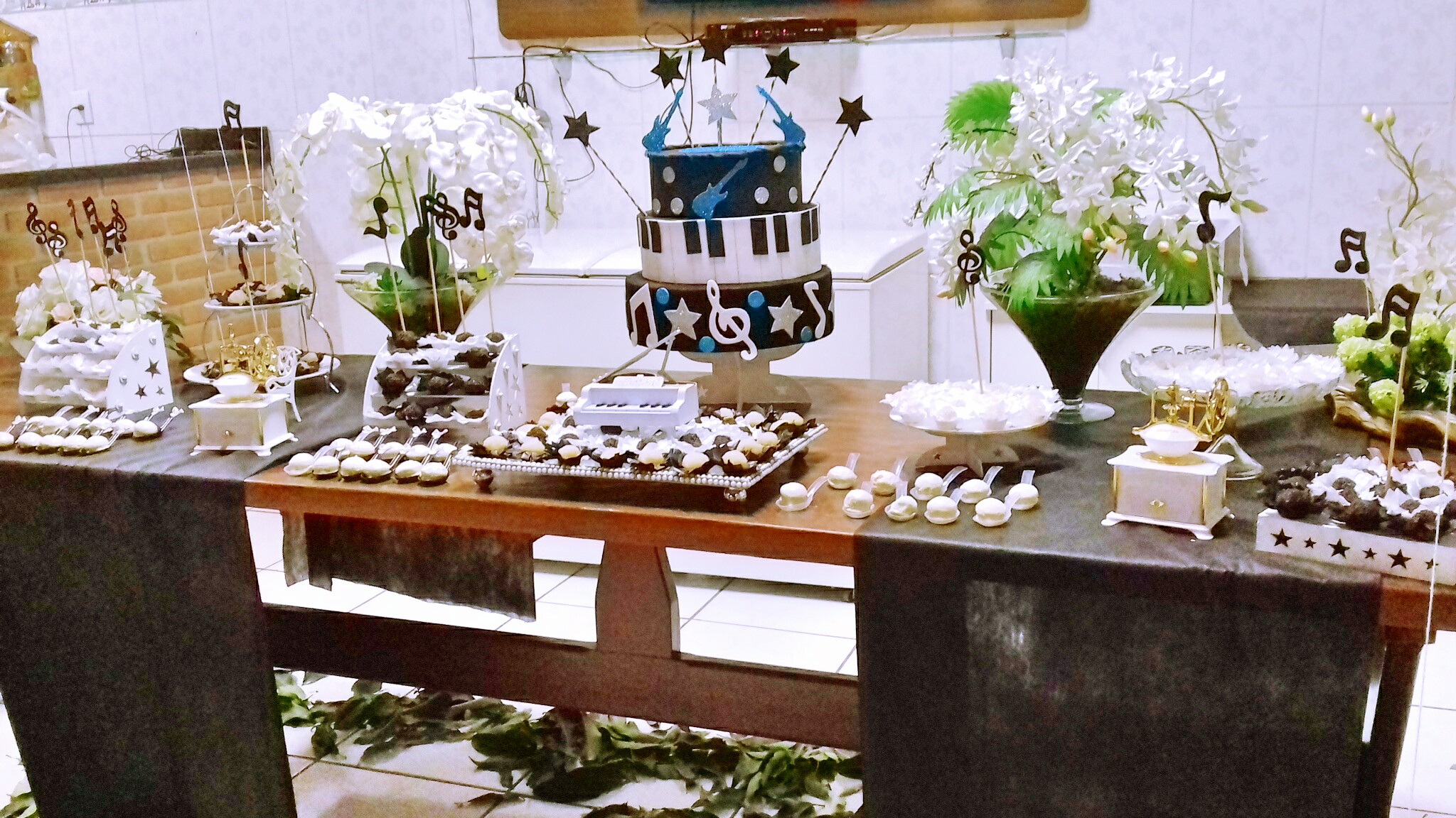 Fotor_145843017386187